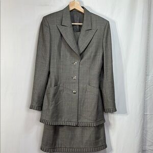 ☑️Classic Gray Blazer and dress suit with Notched Lapel and Tailored Fit